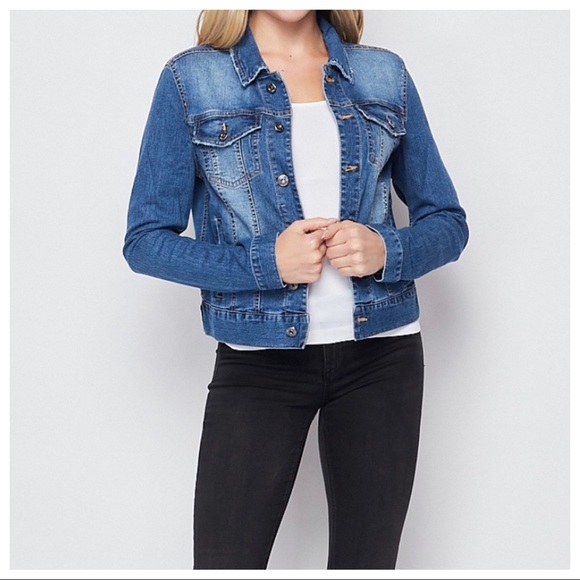 Retro Chic fabulous Jean Jacket - Picture 3 of 7